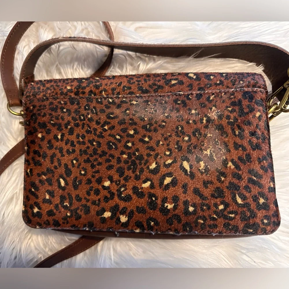 Madewell The Flap Convertible Crossbody Bag & Wallet Painted Leopard Calf Hair - Picture 7 of 16
